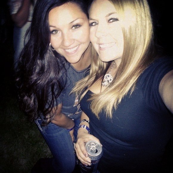 Meet your Posher, Christina - Picture 1 of 1